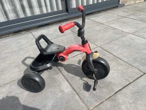 Red play ant folding trike - play,